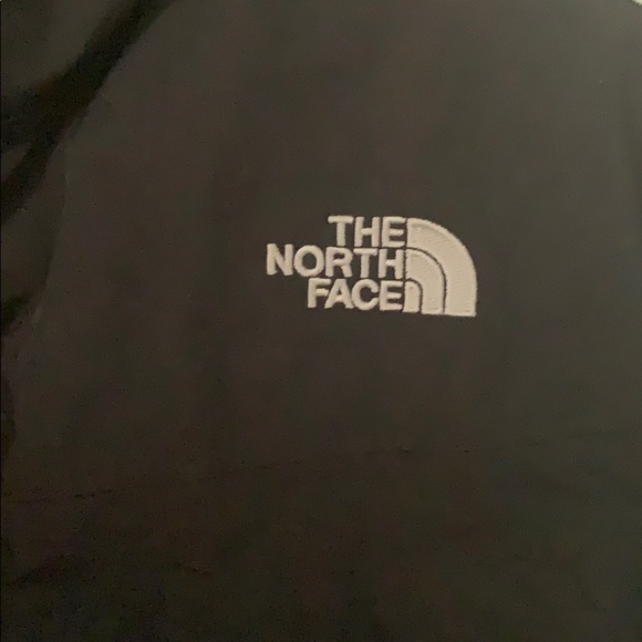 North Face fur lined Jacket - Picture 3 of 6